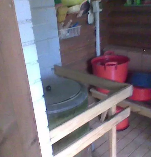 With Private Access To The Sea, 6 Beds!