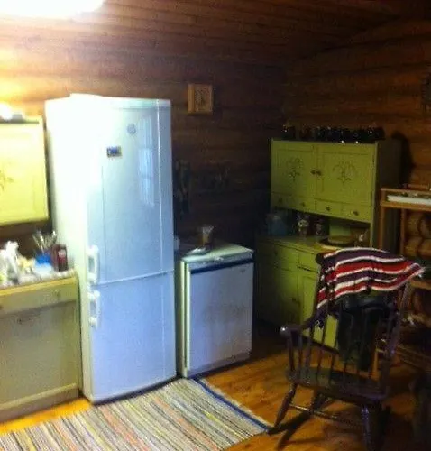 With Private Access To The Sea, 6 Beds!